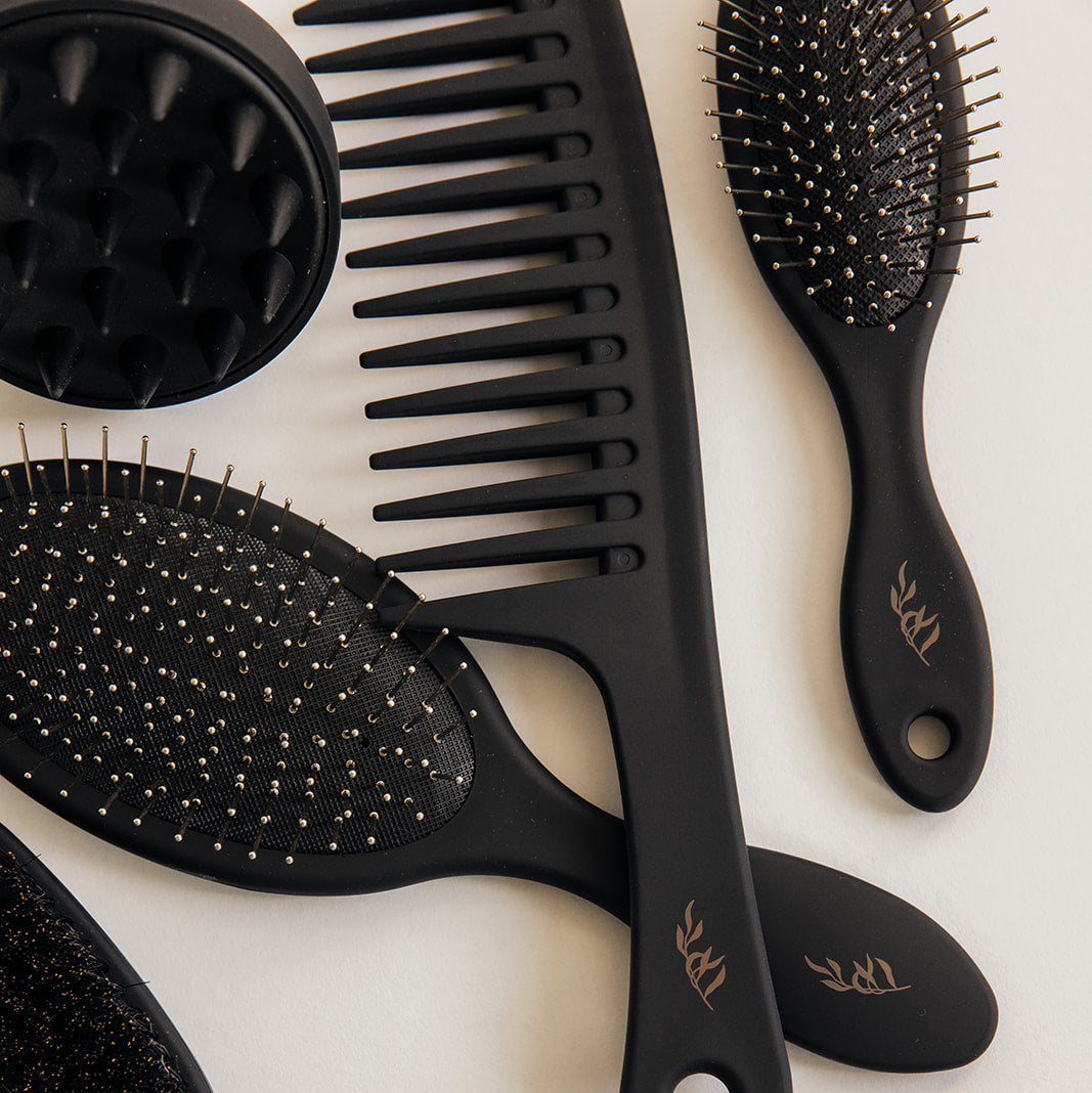 The Noir Collection Scalp Scrubber