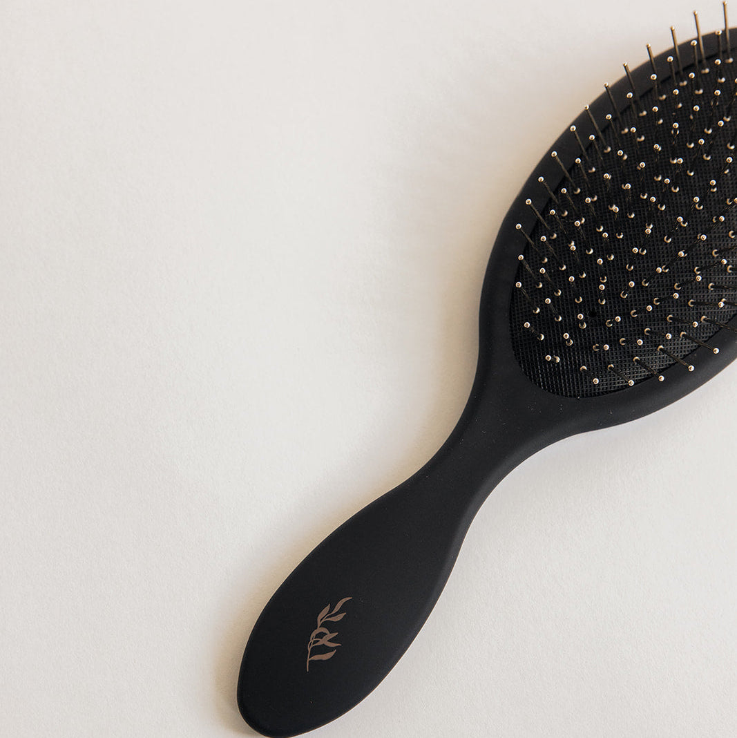 The Noir Collection Detangling Brush