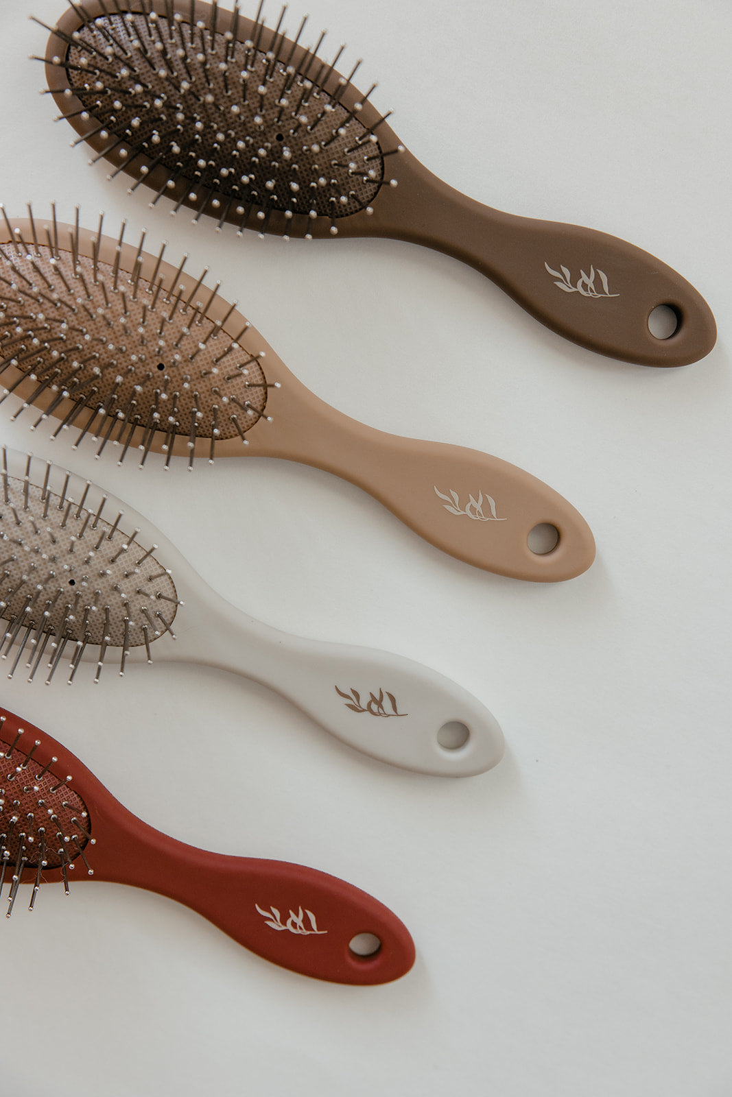 Willow Detangling Brush Bundle